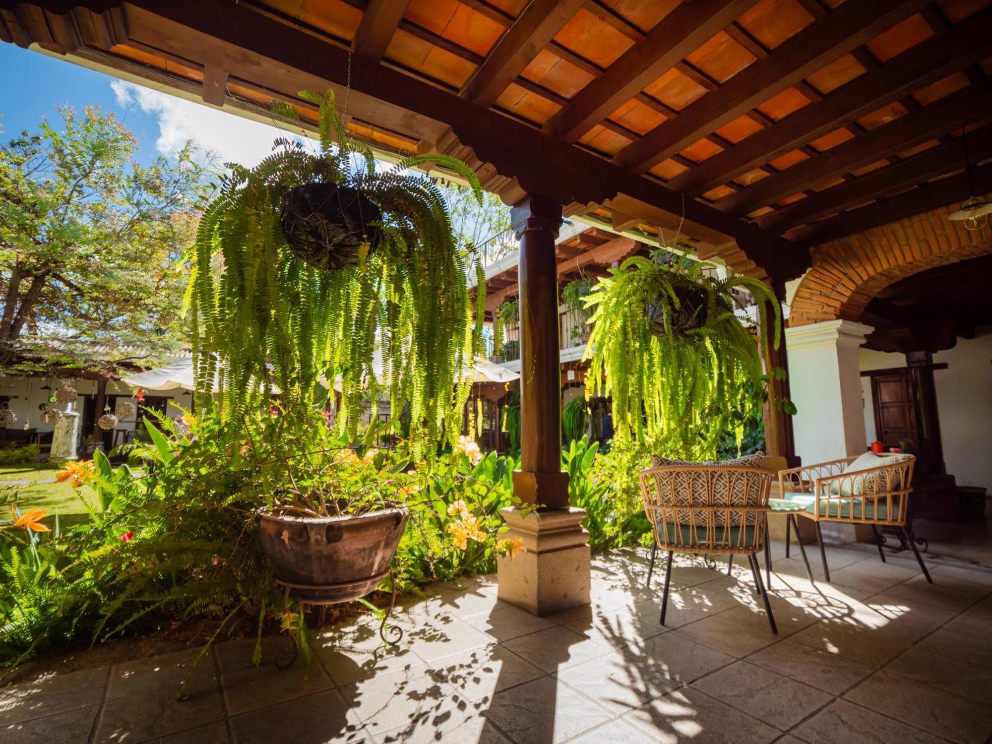 Hotel Cacique Real Antigua ภายนอก รูปภาพ