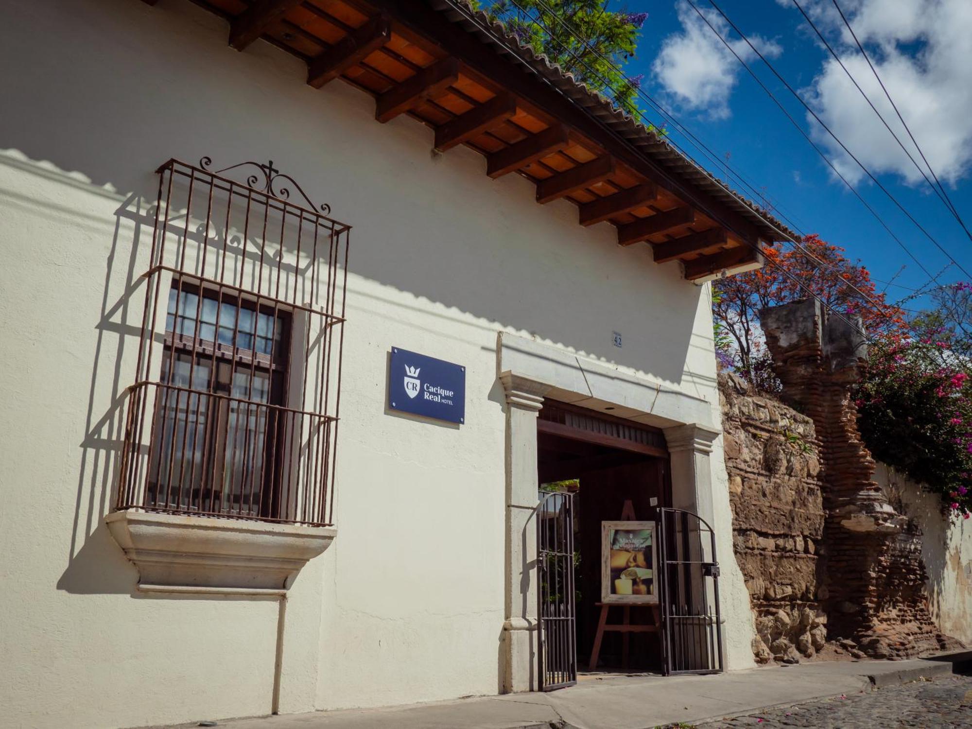 Hotel Cacique Real Antigua ภายนอก รูปภาพ